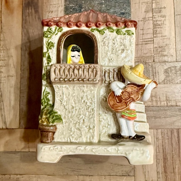 Otagiri Other - Otagiri Kitsch Ceramic Balcony Serenade with Musician